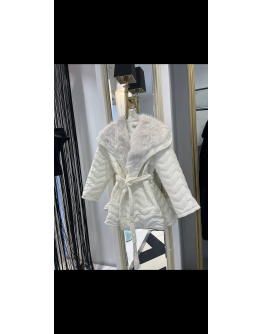 Kürk Detay Beyaz Kapitone Mont