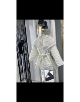 Kürk Detay Beyaz Kapitone Mont