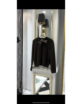 Kahverengi Fularlı Kazak