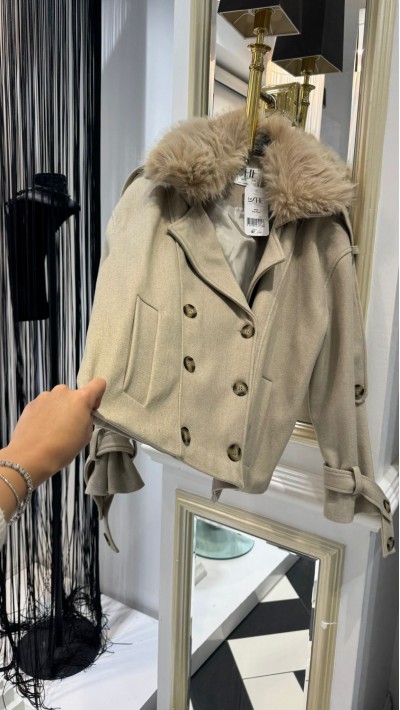 Kürk Yaka Trenç Mont Kum Rengi