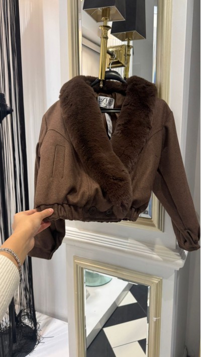 Yaka Kürklü Kaşe Kaban